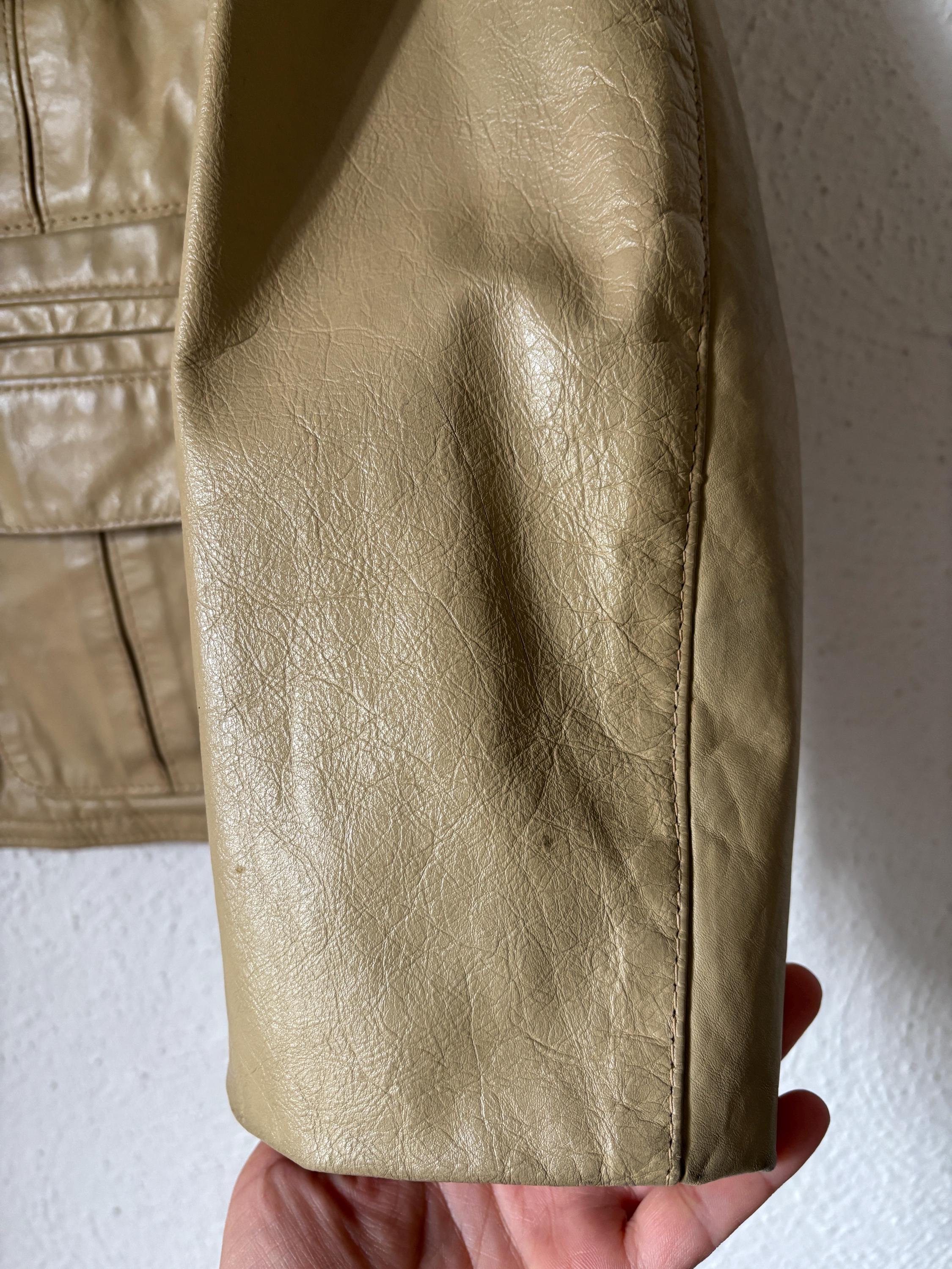 VTG Retro Tan Beige Leather Short Cropped Jacket Chest Pockets Adjustable Straps Pointed Collar Size Small Medium Unisex Groovy