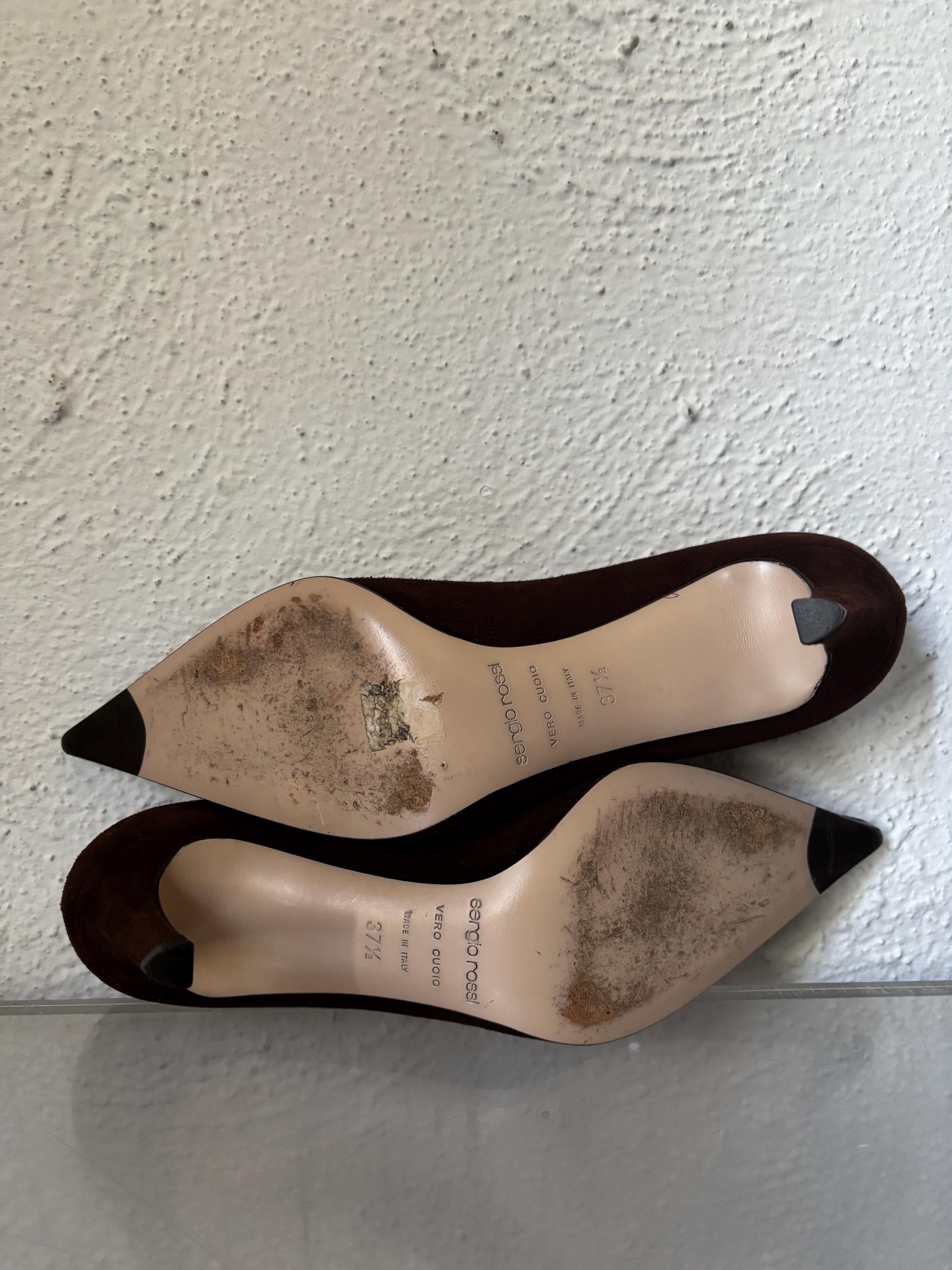 Sergio Rossi Witchy Pointed Brown Suede Made in Italy Heels Pumps Size 37 1/2 Sexy Elegant Pointy Women’s Shoes
