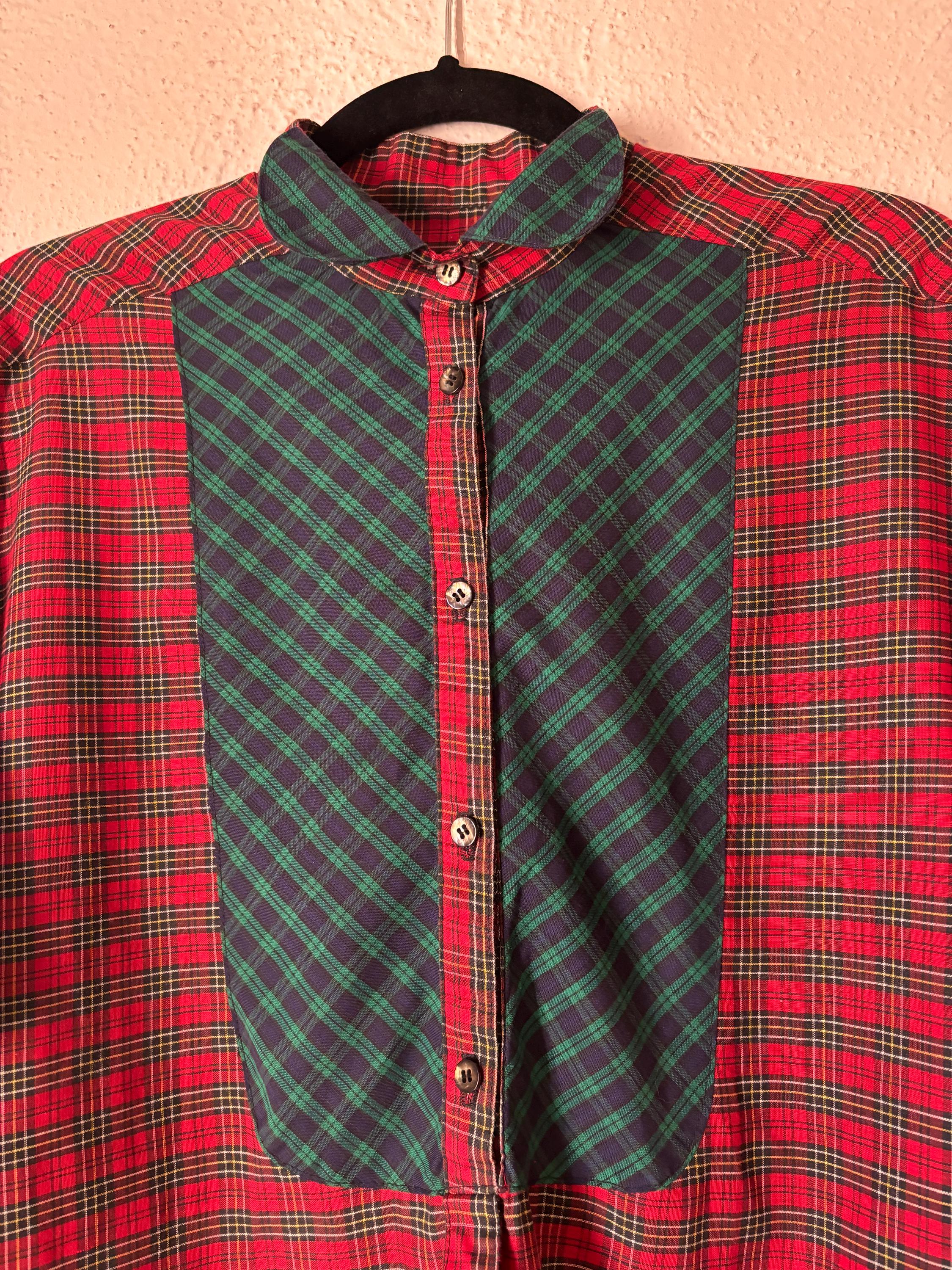 Saks Fifth Avenue Vintage 70s 80s Contrasting Red and Green Plaid Popover Placket Button Down Long Sleeve Shirt Size Large Unisex
