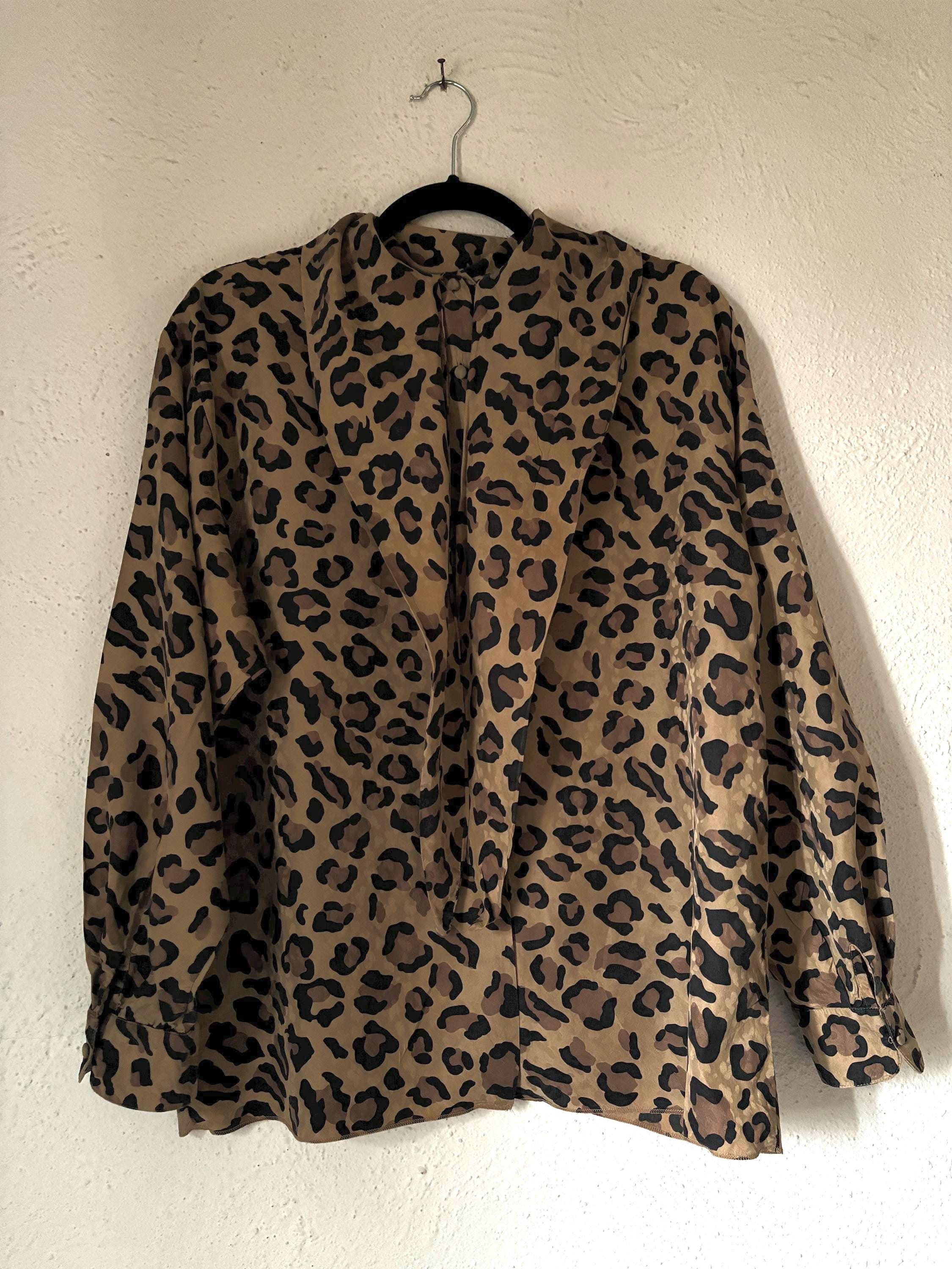ST JOHN Vintage Silk 80s Leopard Print Button Down Blouse with Pussy Bow Attached Scarf Size Medium