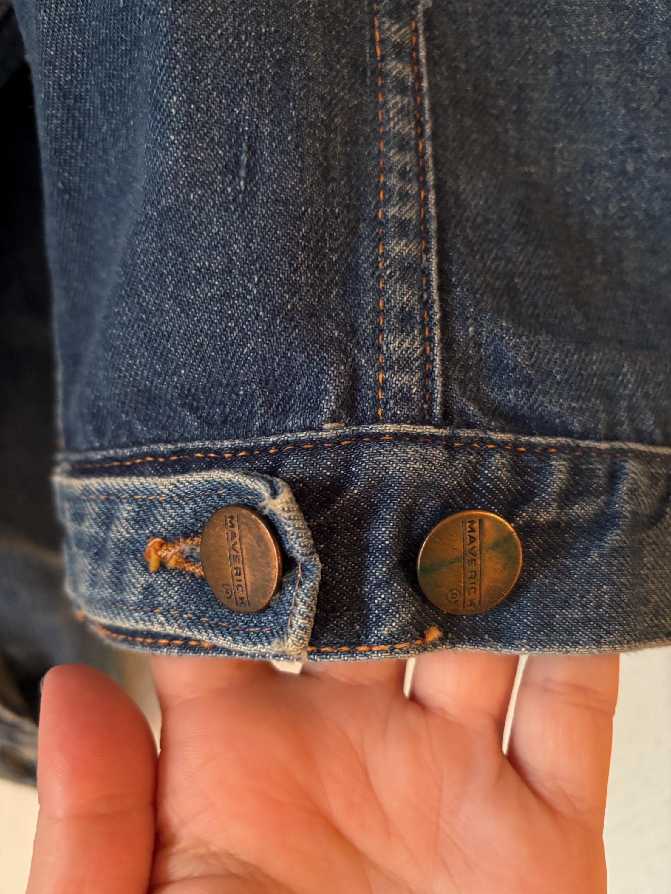 Vintage 70s Maverick Denim Jacket with Patches Distressed Blue Jean Size Women’s XS S 16 Youth