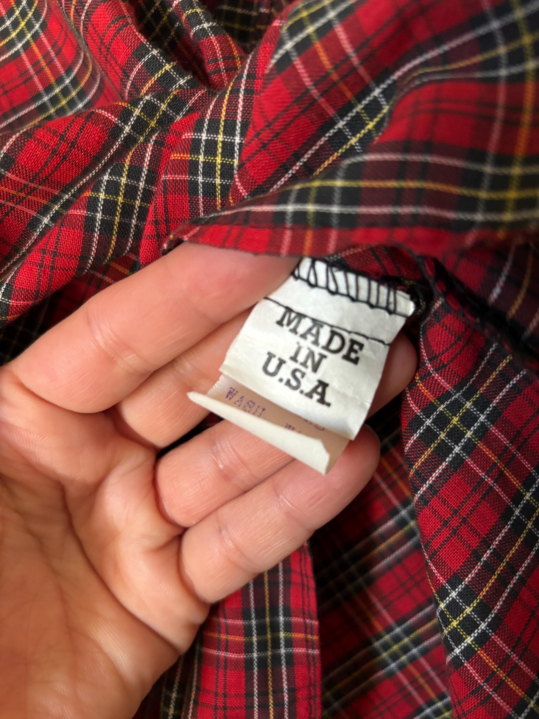 Saks Fifth Avenue Vintage 70s 80s Contrasting Red and Green Plaid Popover Placket Button Down Long Sleeve Shirt Size Large Unisex