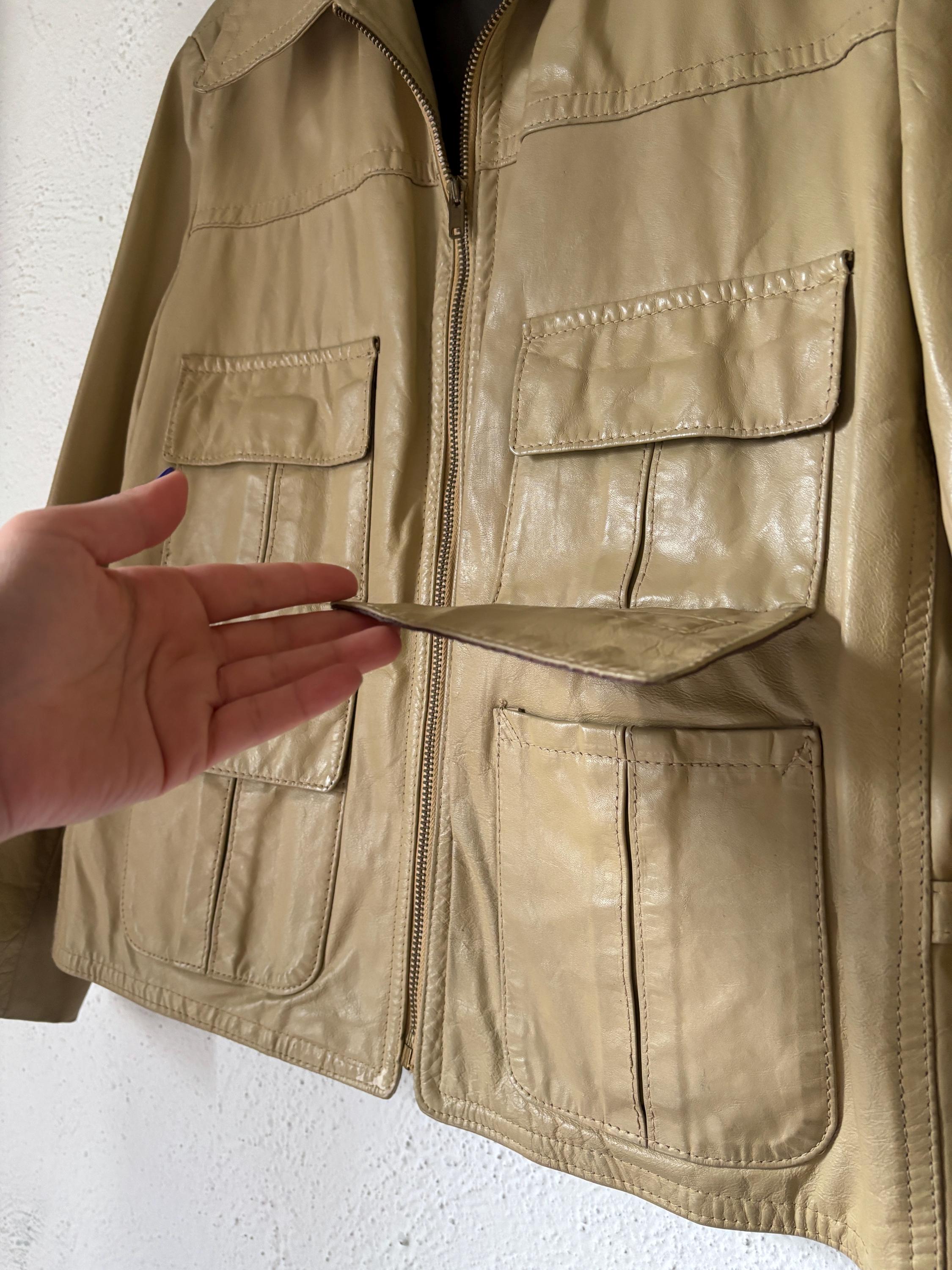 VTG Retro Tan Beige Leather Short Cropped Jacket Chest Pockets Adjustable Straps Pointed Collar Size Small Medium Unisex Groovy