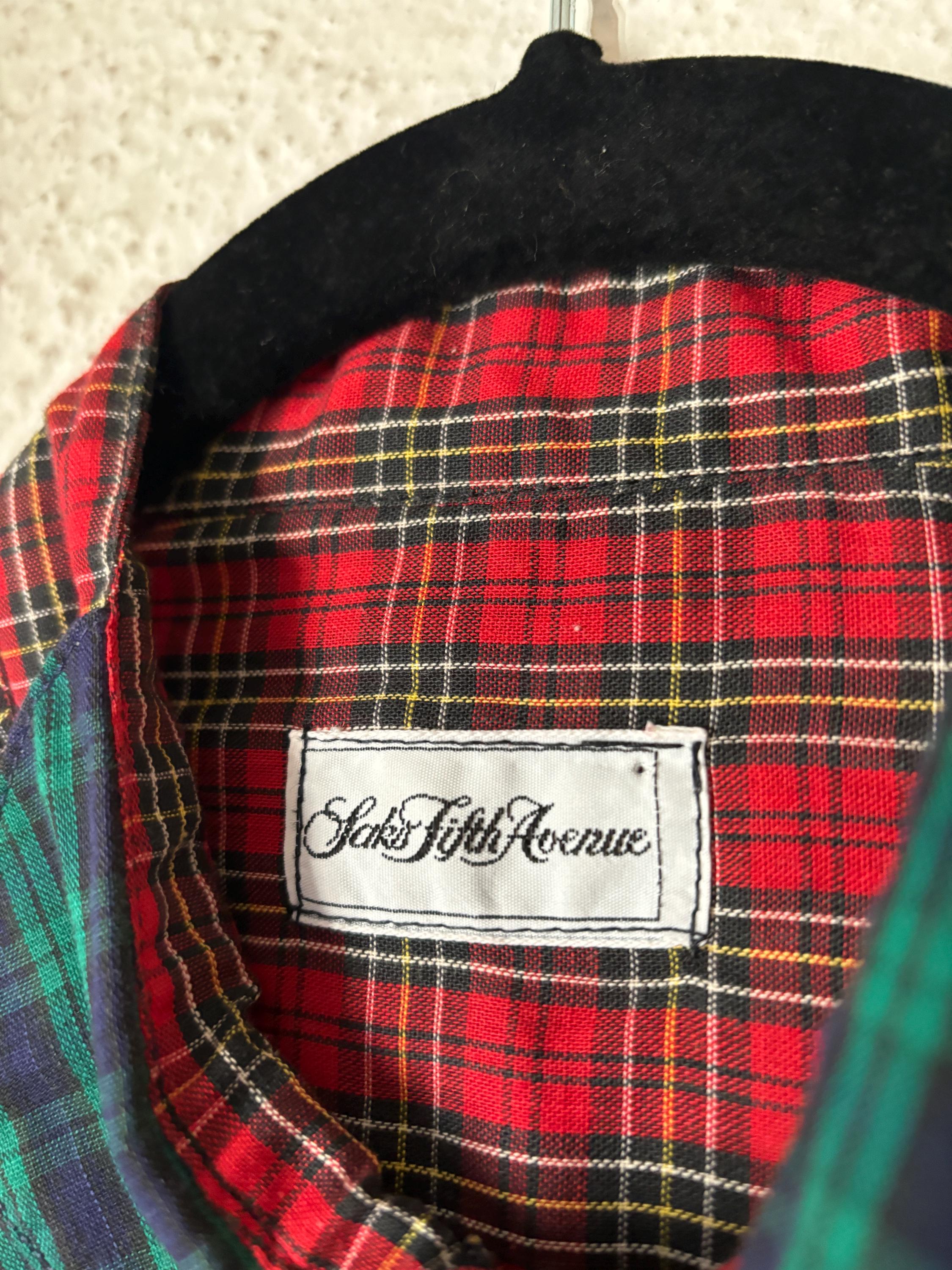 Saks Fifth Avenue Vintage 70s 80s Contrasting Red and Green Plaid Popover Placket Button Down Long Sleeve Shirt Size Large Unisex