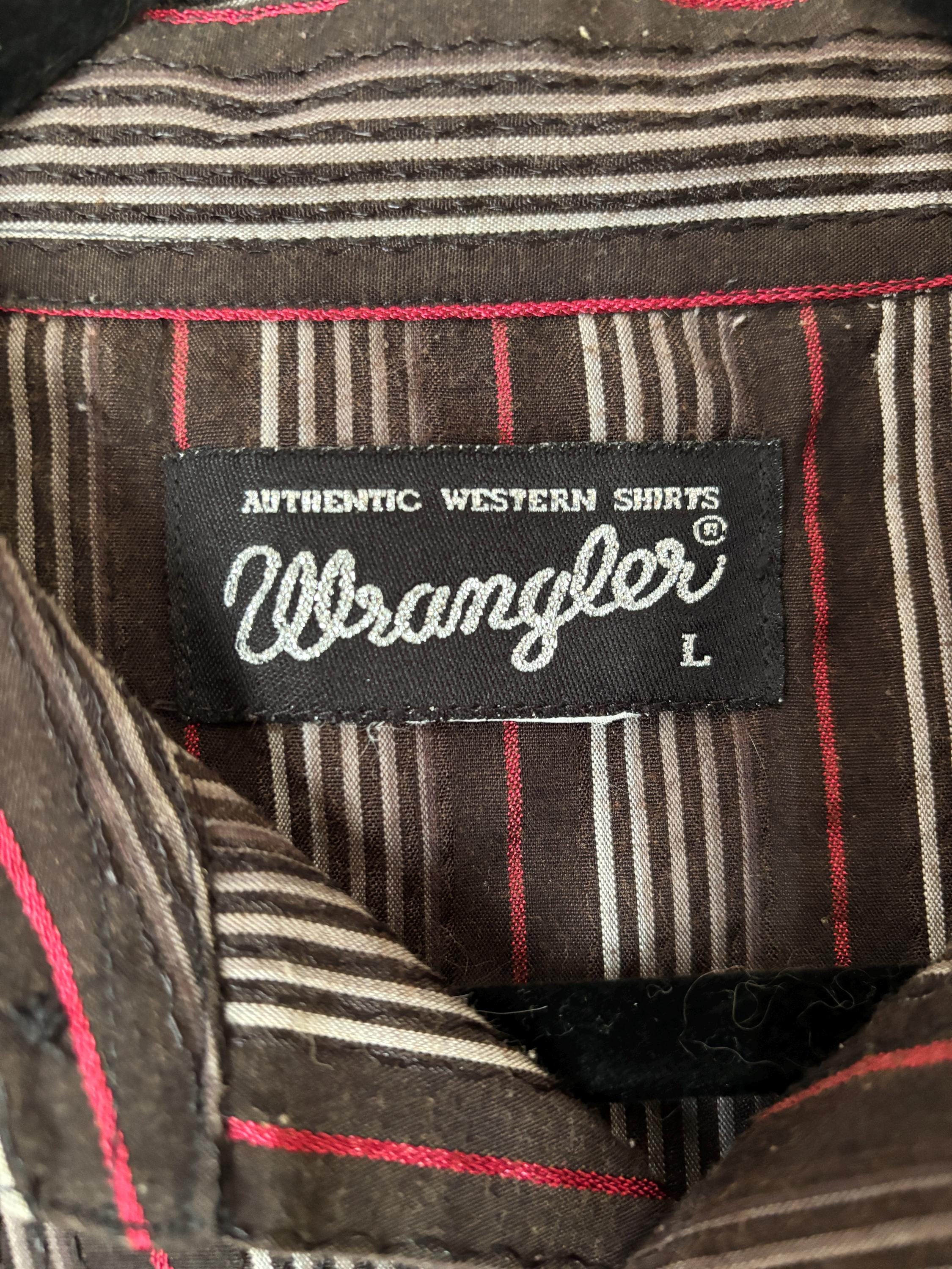 Vintage Western Wrangler Buttondown Men’s Dress Cowboy Shirt Snaps Size Large Red White Black Striped