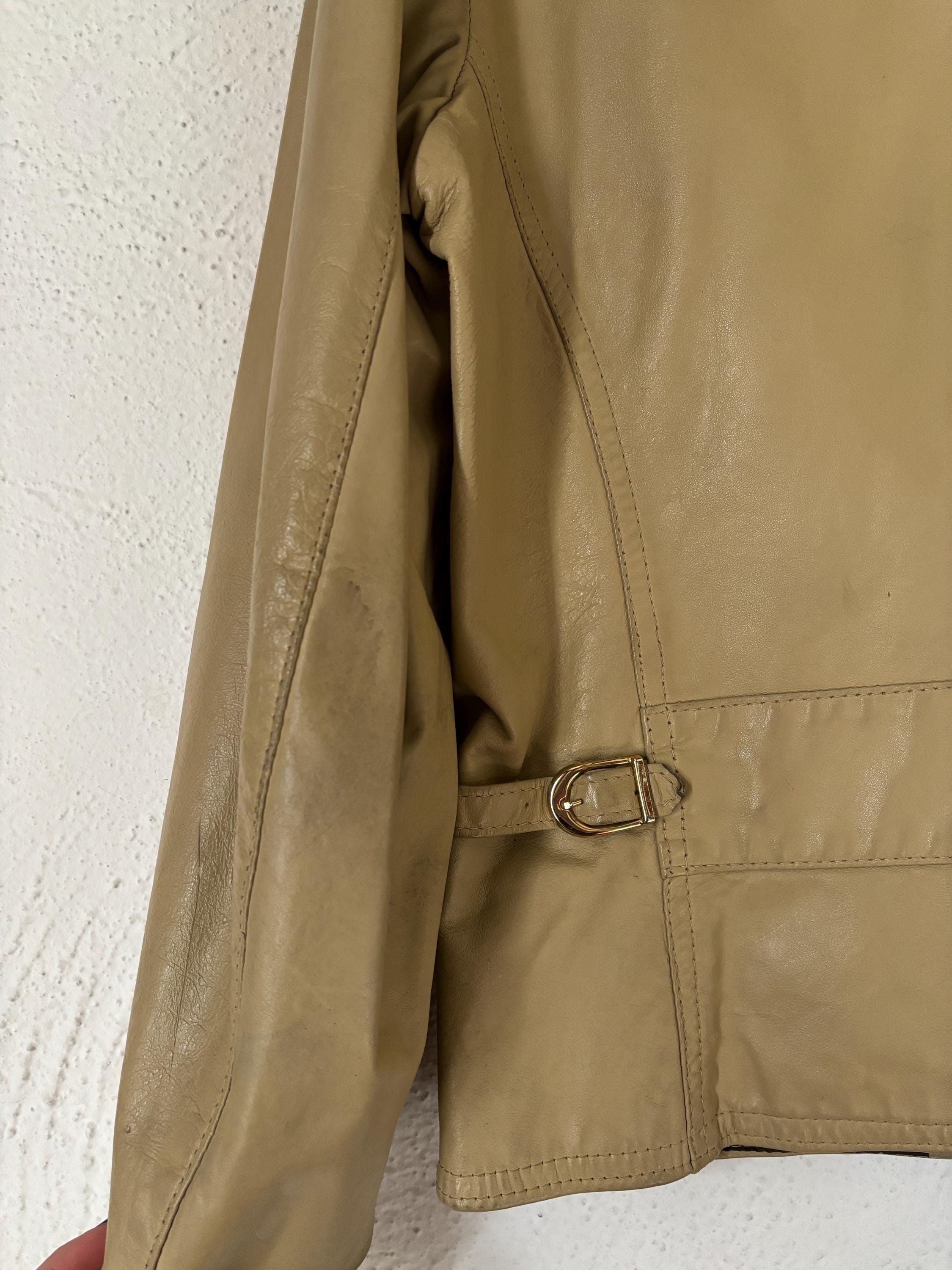 VTG Retro Tan Beige Leather Short Cropped Jacket Chest Pockets Adjustable Straps Pointed Collar Size Small Medium Unisex Groovy